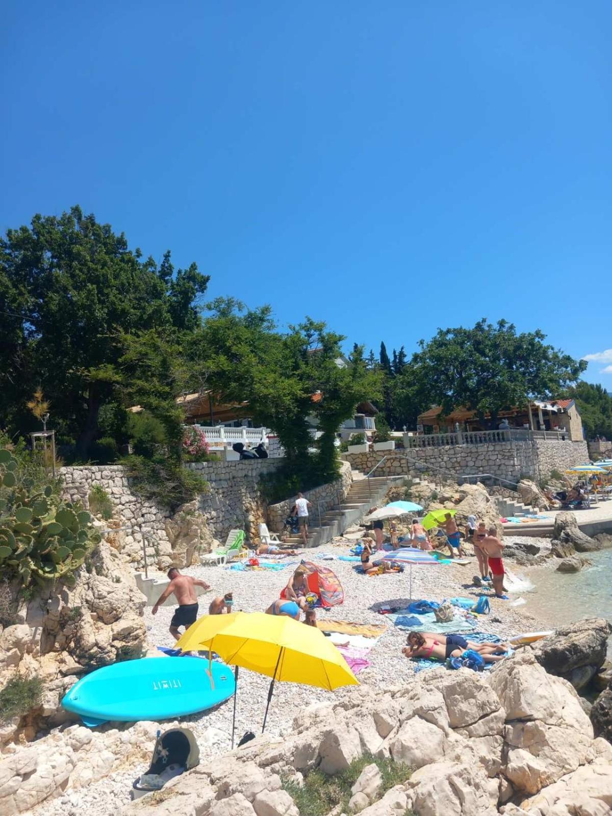 Apartments Maricic 200 Meters From The Beach 노비비노돌스키 외부 사진