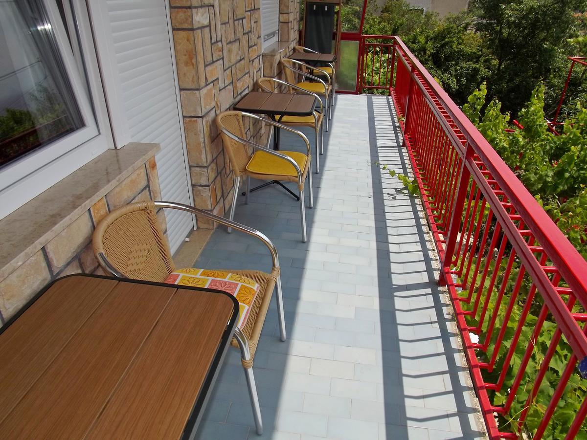 Apartments Maricic 200 Meters From The Beach 노비비노돌스키 외부 사진
