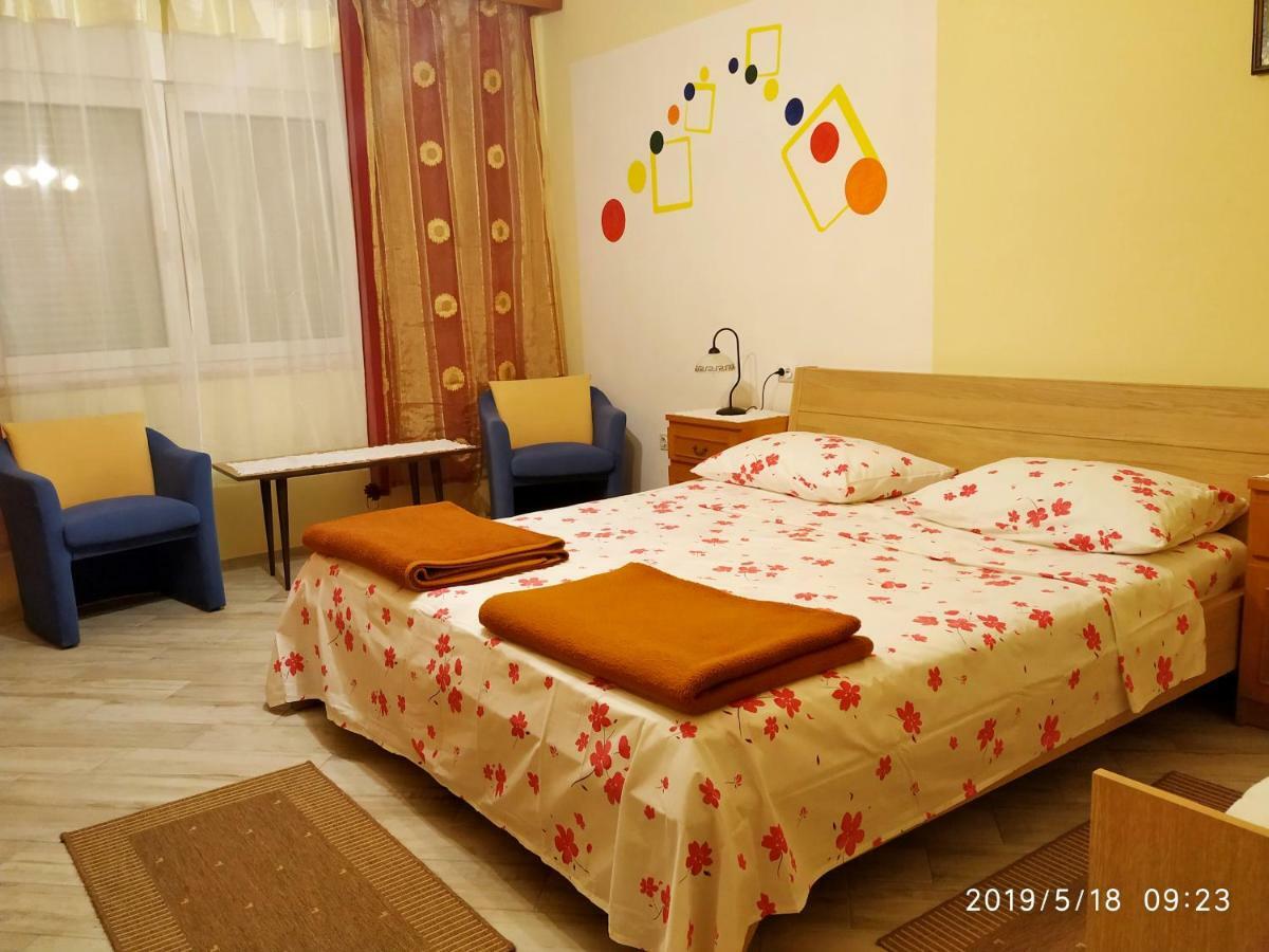 Apartments Maricic 200 Meters From The Beach 노비비노돌스키 외부 사진
