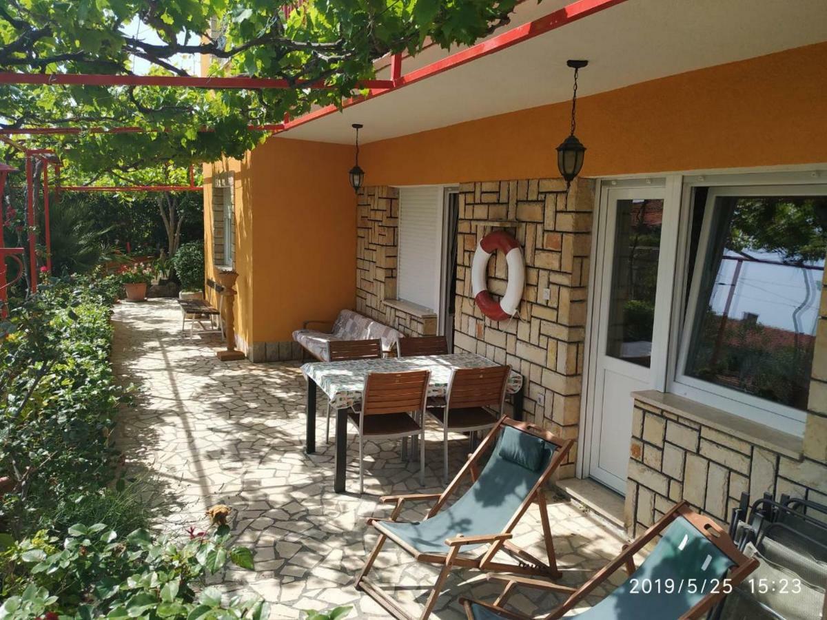 Apartments Maricic 200 Meters From The Beach 노비비노돌스키 외부 사진