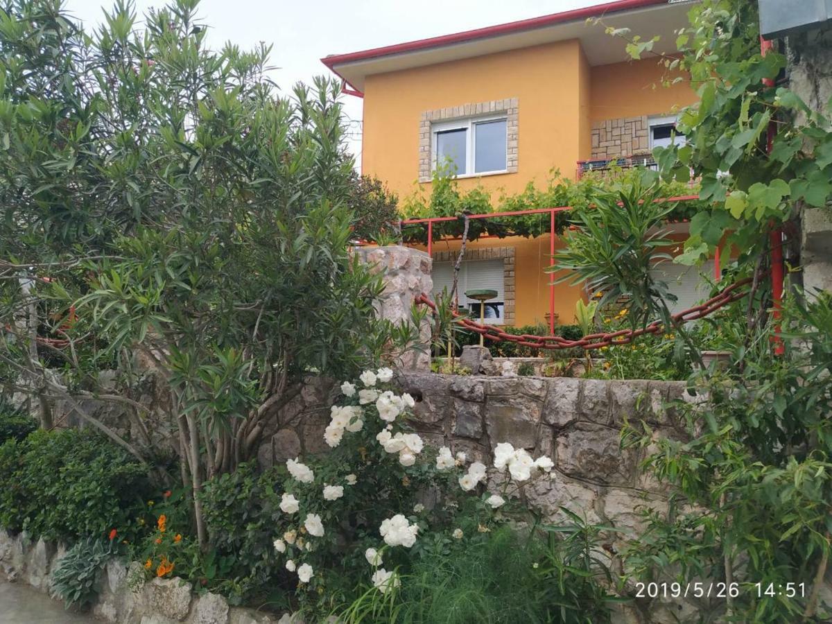 Apartments Maricic 200 Meters From The Beach 노비비노돌스키 외부 사진