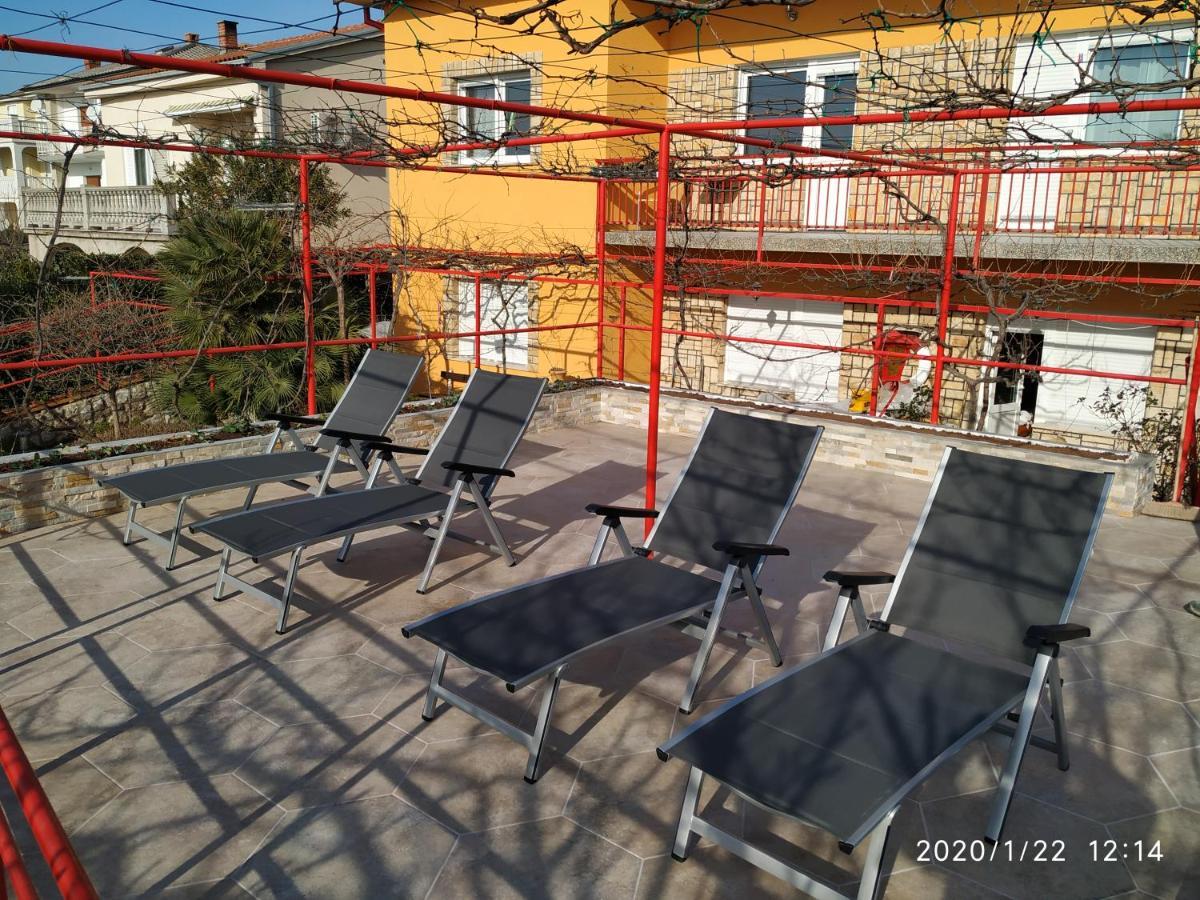Apartments Maricic 200 Meters From The Beach 노비비노돌스키 외부 사진