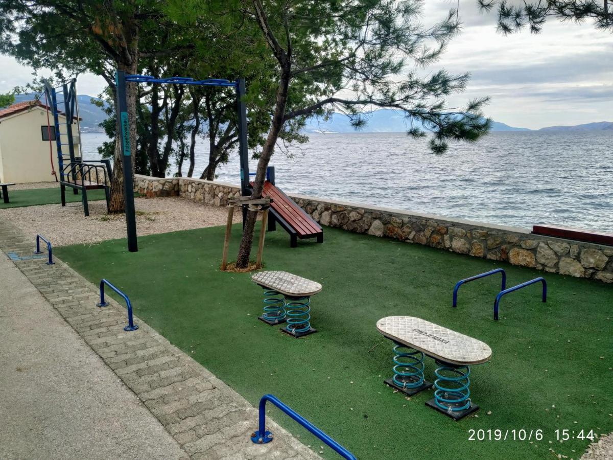 Apartments Maricic 200 Meters From The Beach 노비비노돌스키 외부 사진